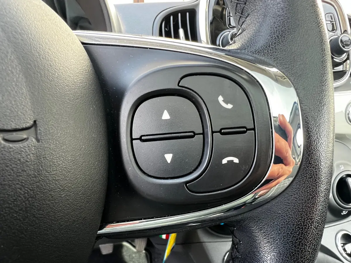 1.0 Hybrid Lounge / Airco / Panoramadak / Park Sensors / 58000 KM / 15" LM Velgen / WW Glas / Nieuwstaat!