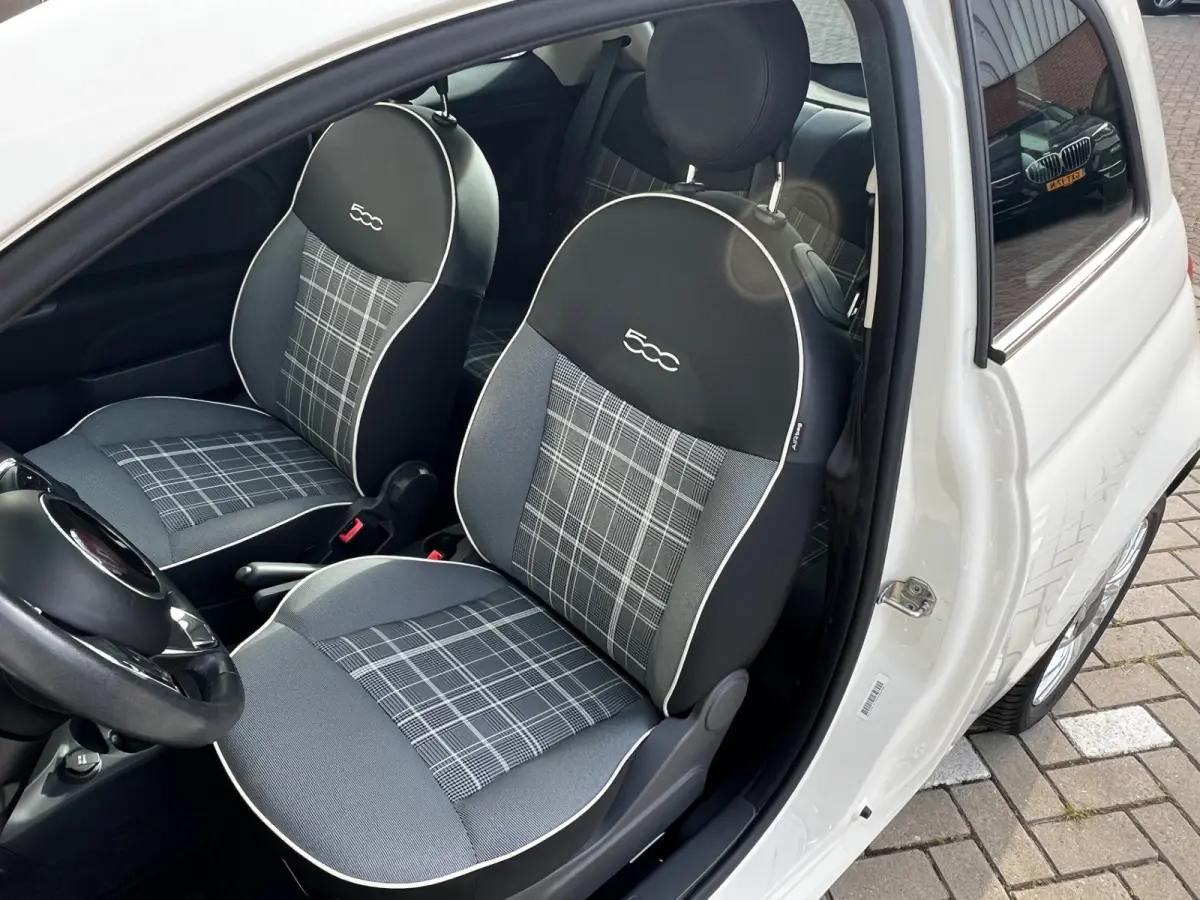 1.0 Hybrid Lounge / Airco / Panoramadak / Park Sensors / 58000 KM / 15" LM Velgen / WW Glas / Nieuwstaat!