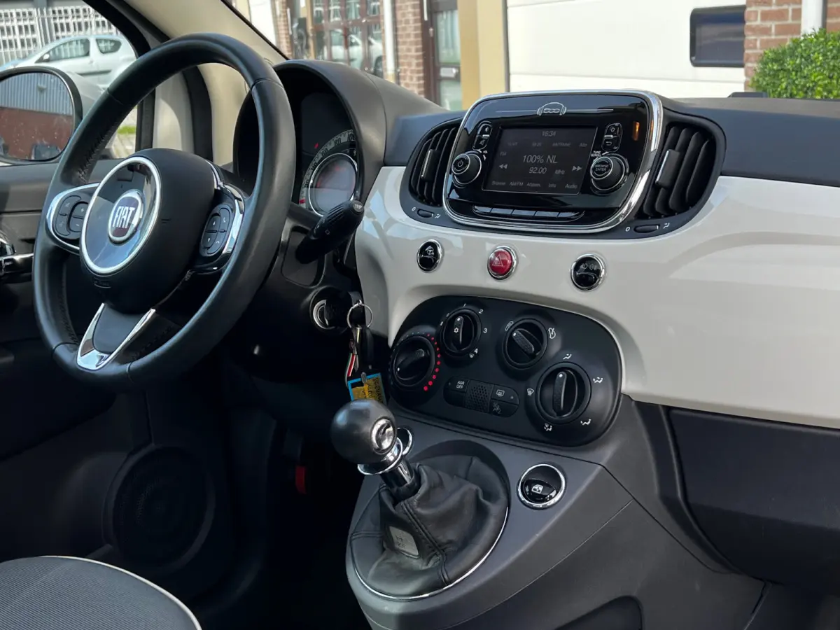 1.0 Hybrid Lounge / Airco / Panoramadak / Park Sensors / 58000 KM / 15" LM Velgen / WW Glas / Nieuwstaat!