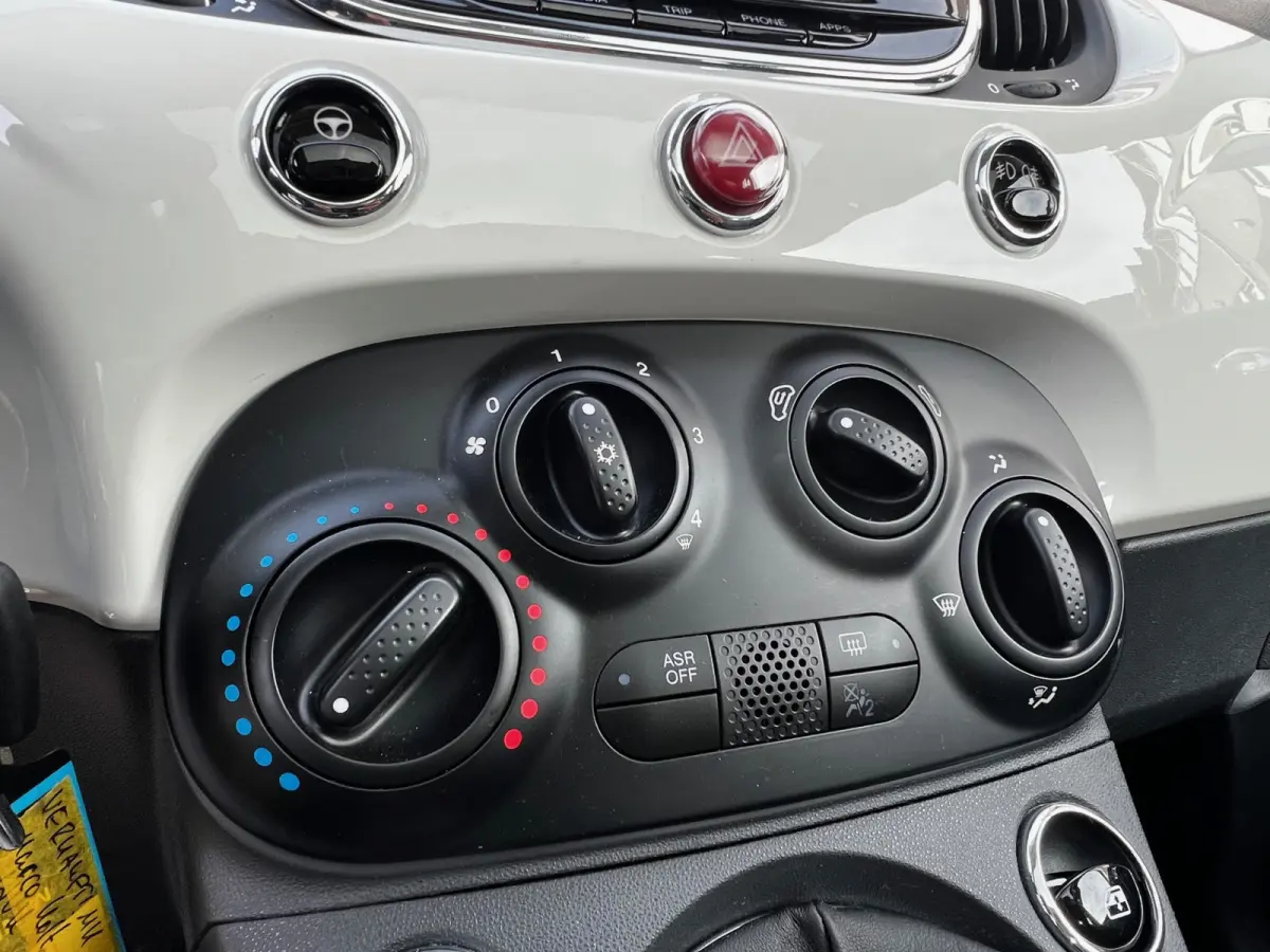 1.0 Hybrid Lounge / Airco / Panoramadak / Park Sensors / 58000 KM / 15" LM Velgen / WW Glas / Nieuwstaat!