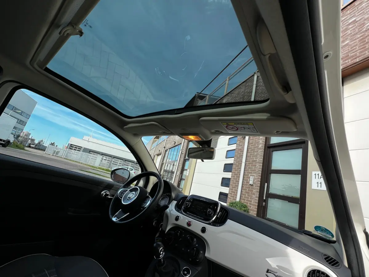 1.0 Hybrid Lounge / Airco / Panoramadak / Park Sensors / 58000 KM / 15" LM Velgen / WW Glas / Nieuwstaat!