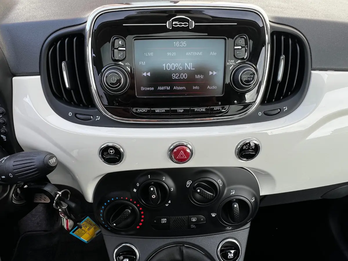 1.0 Hybrid Lounge / Airco / Panoramadak / Park Sensors / 58000 KM / 15" LM Velgen / WW Glas / Nieuwstaat!