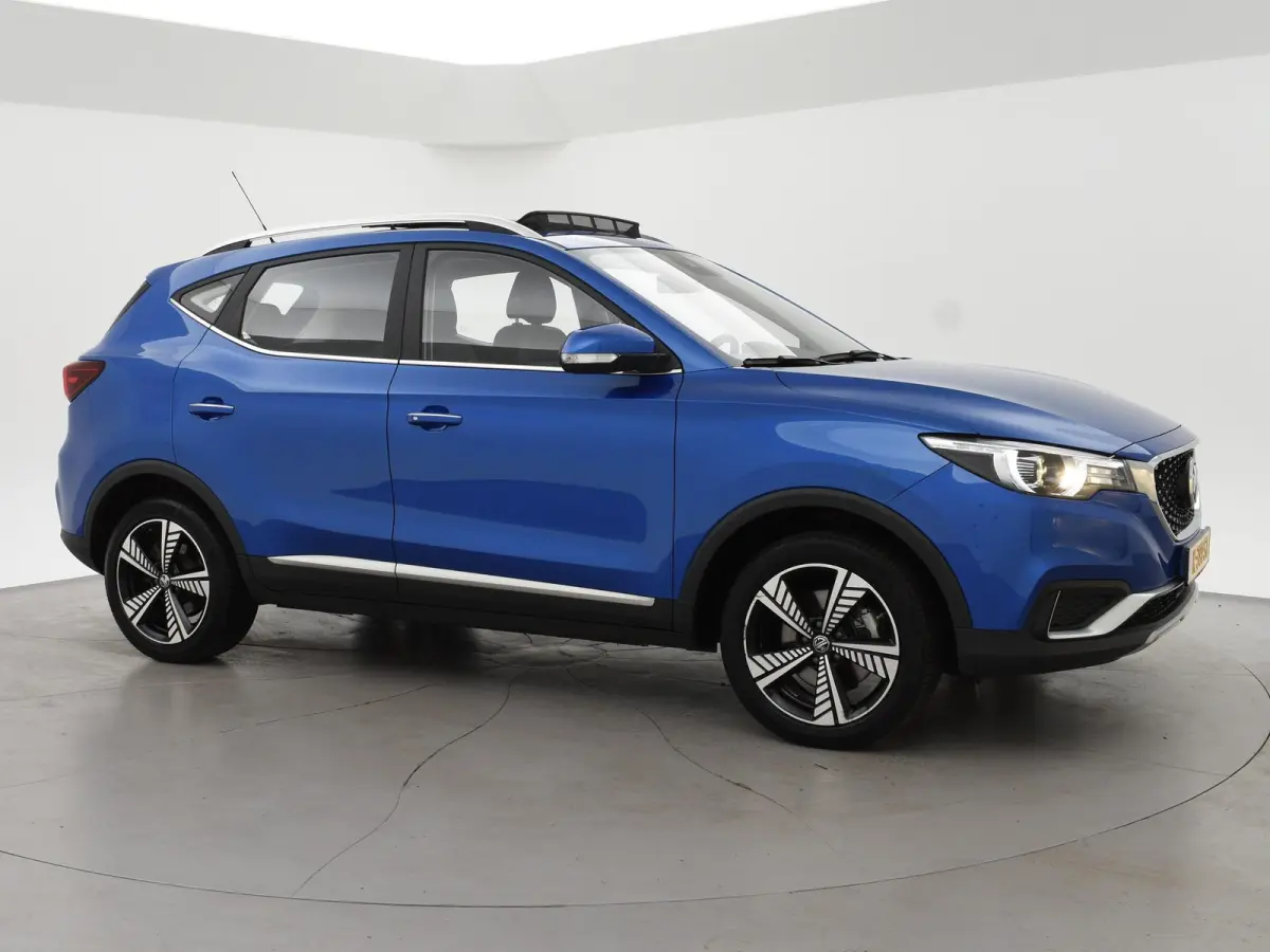 MG LUXURY 45 kWh + TREKHAAK | PANORAMA | JBL 95,1% SOH | LEDER | CAMERA | ADAPTIVE CRUISE | STOELVERWARMING