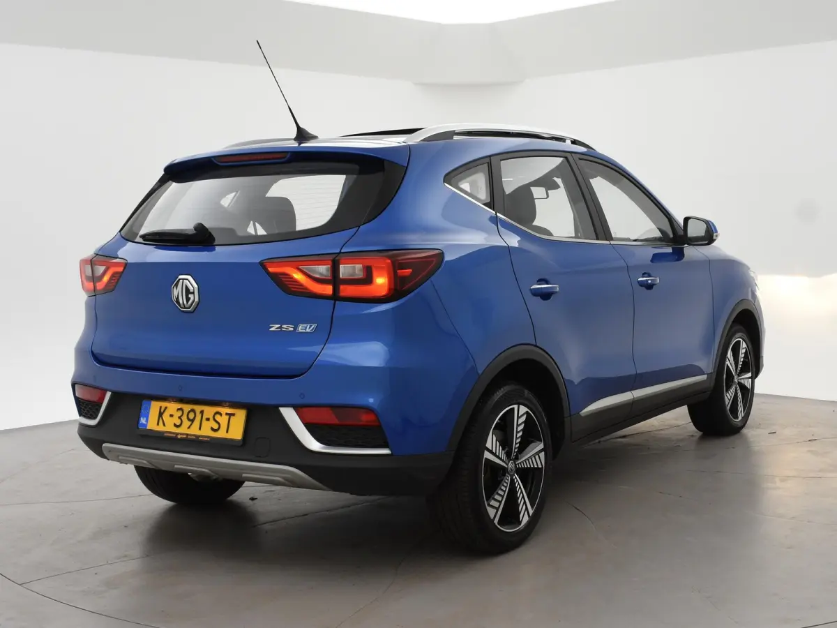 MG LUXURY 45 kWh + TREKHAAK | PANORAMA | JBL 95,1% SOH | LEDER | CAMERA | ADAPTIVE CRUISE | STOELVERWARMING