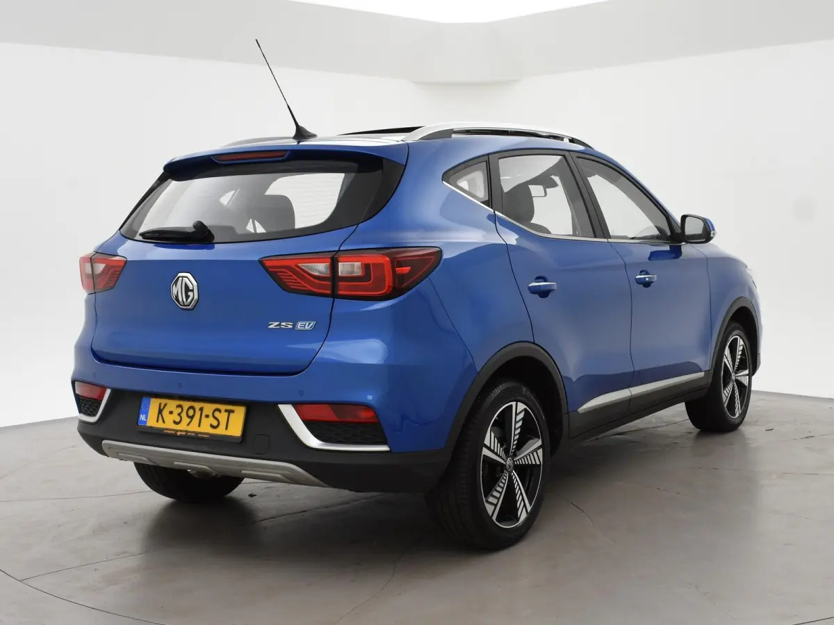 MG LUXURY 45 kWh + TREKHAAK | PANORAMA | JBL 95,1% SOH | LEDER | CAMERA | ADAPTIVE CRUISE | STOELVERWARMING