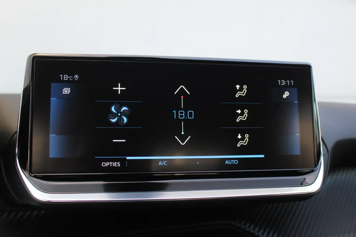 1.2 Allure Pack | Afn. Trekh. | Camera | Keyless | Climate | LED | Carplay | DAB | Afn. Trekh. | Camera | Keyless | Climate | LED | Carplay | DAB |