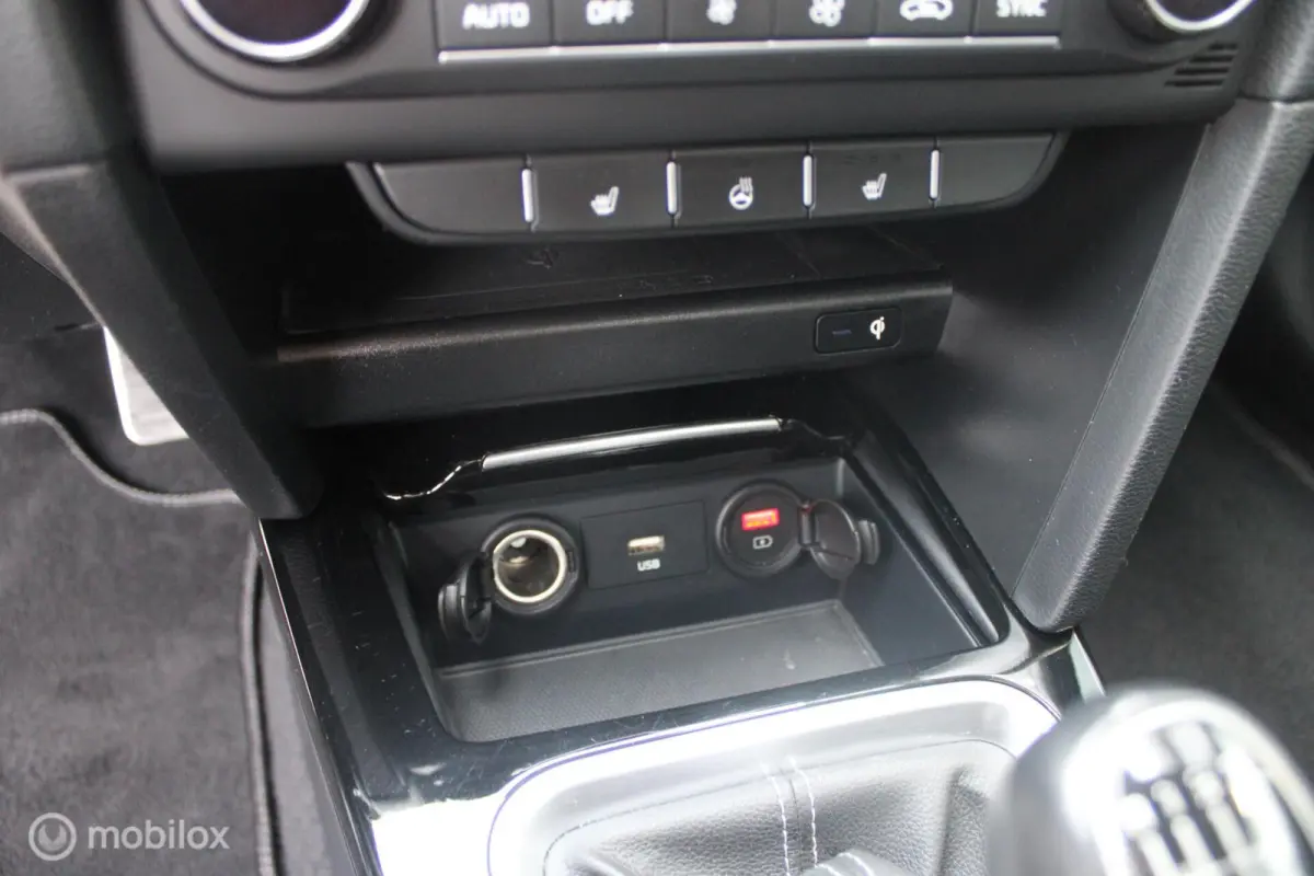 1.5 T-GDI GT-PlusLine 1e Eig | Panoramadak | Stoel en stuurverwarming |