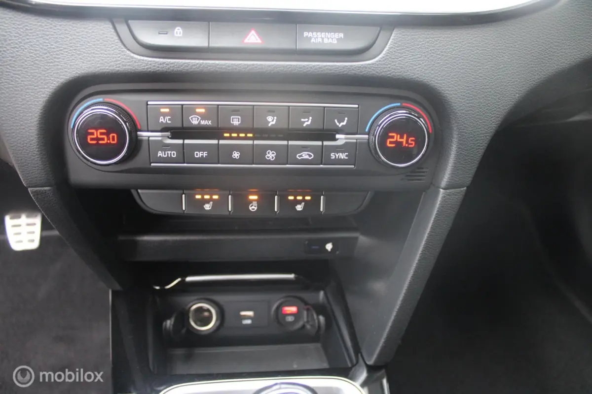 1.5 T-GDI GT-PlusLine 1e Eig | Panoramadak | Stoel en stuurverwarming |