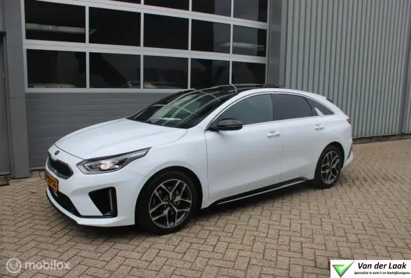 1.5 T-GDI GT-PlusLine 1e Eig | Panoramadak | Stoel en stuurverwarming |