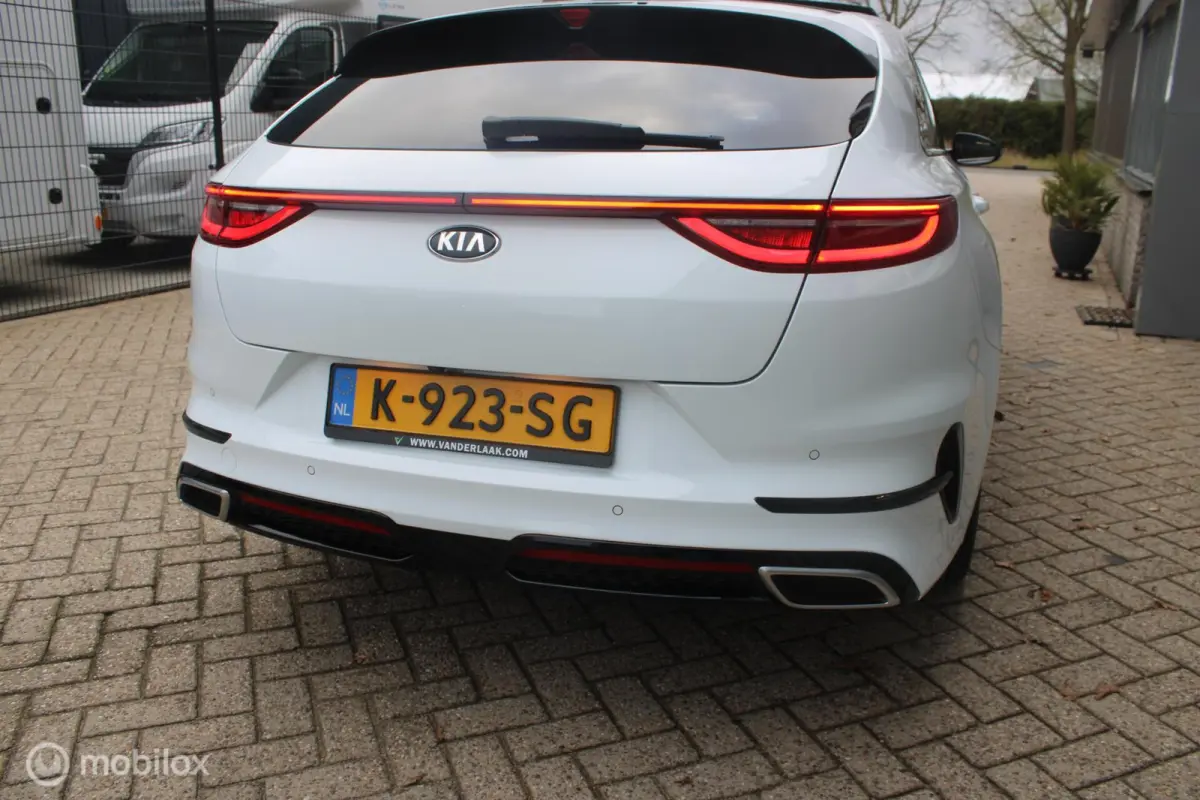 1.5 T-GDI GT-PlusLine 1e Eig | Panoramadak | Stoel en stuurverwarming |