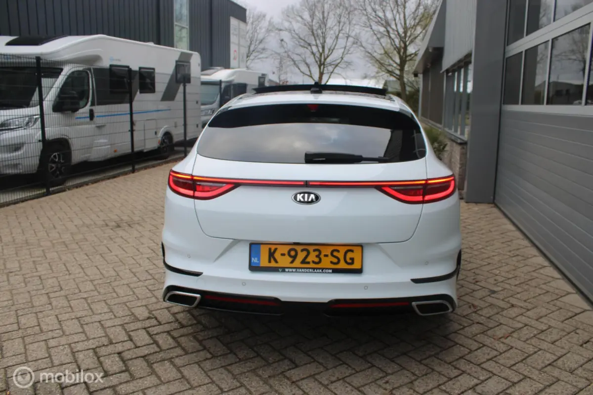 1.5 T-GDI GT-PlusLine 1e Eig | Panoramadak | Stoel en stuurverwarming |