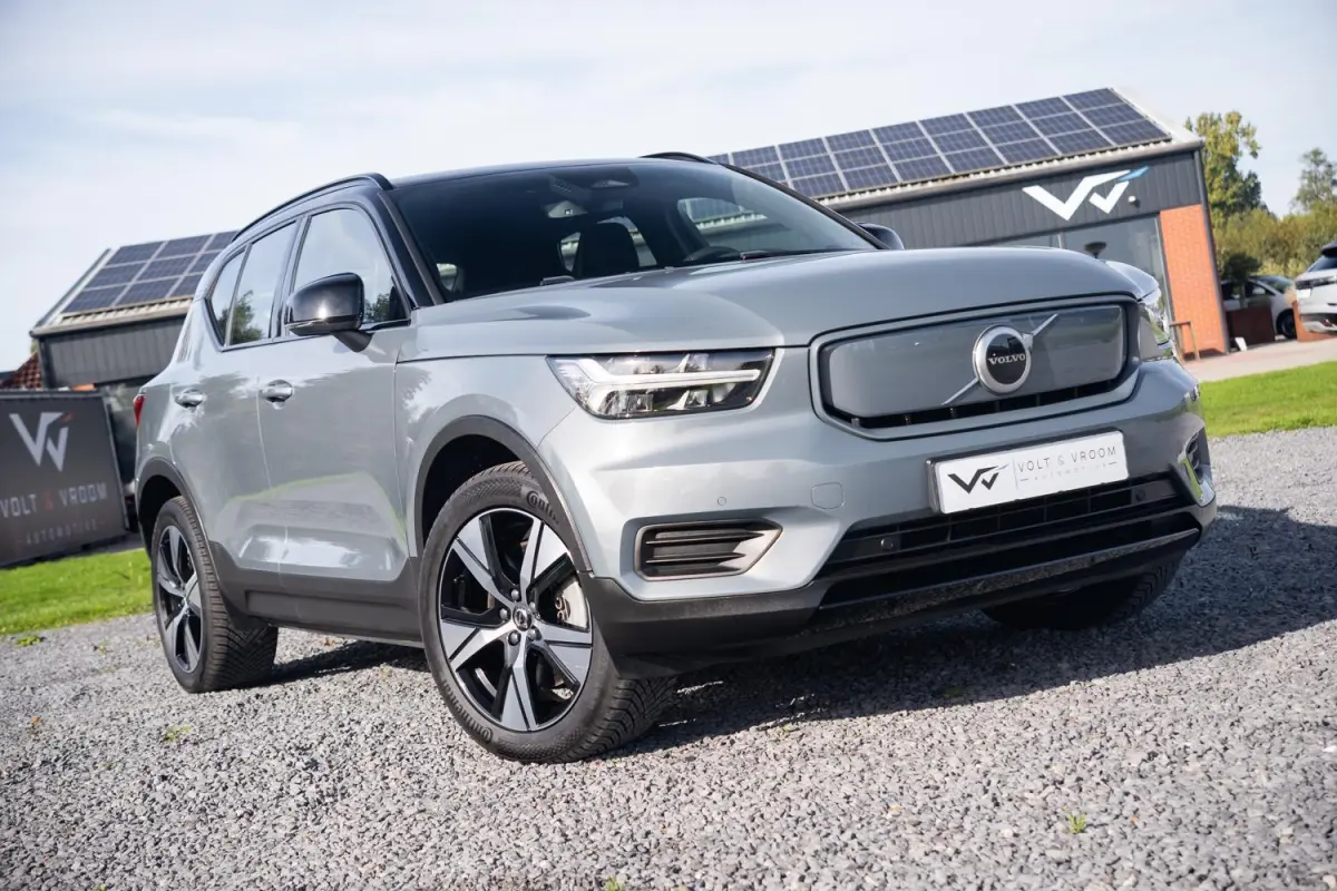R-Design 70kWh|Org NL NAP|1 Eig|LED|CarPlay|DAB|Leder/Alcantara|Camera|All-Season|Thunder Grey|Isofix|Dealer Onderhouden