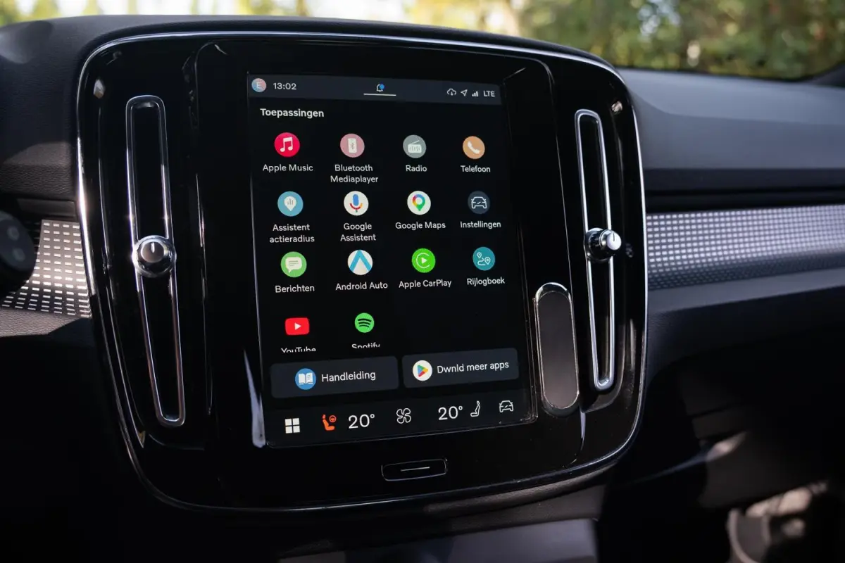 R-Design 70kWh|Org NL NAP|1 Eig|LED|CarPlay|DAB|Leder/Alcantara|Camera|All-Season|Thunder Grey|Isofix|Dealer Onderhouden