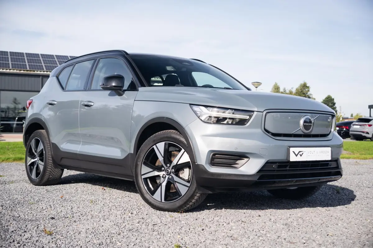 R-Design 70kWh|Org NL NAP|1 Eig|LED|CarPlay|DAB|Leder/Alcantara|Camera|All-Season|Thunder Grey|Isofix|Dealer Onderhouden