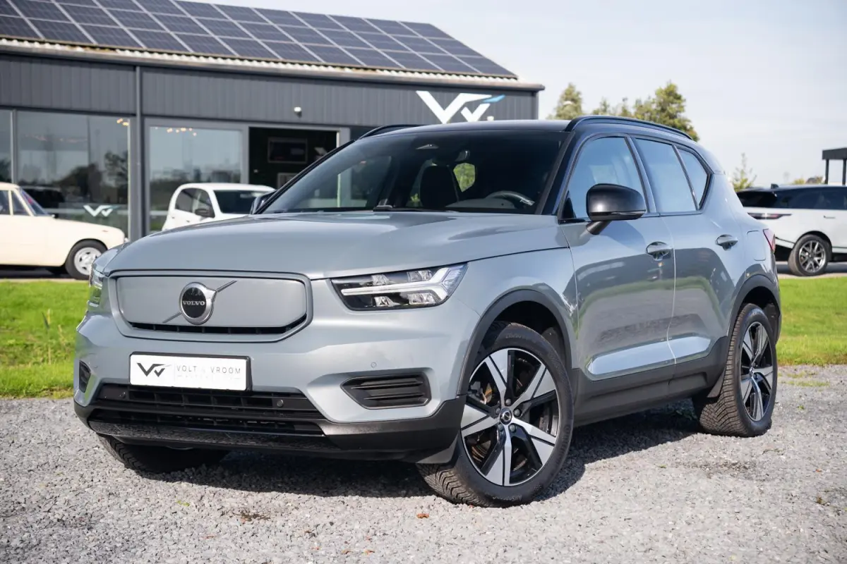 R-Design 70kWh|Org NL NAP|1 Eig|LED|CarPlay|DAB|Leder/Alcantara|Camera|All-Season|Thunder Grey|Isofix|Dealer Onderhouden