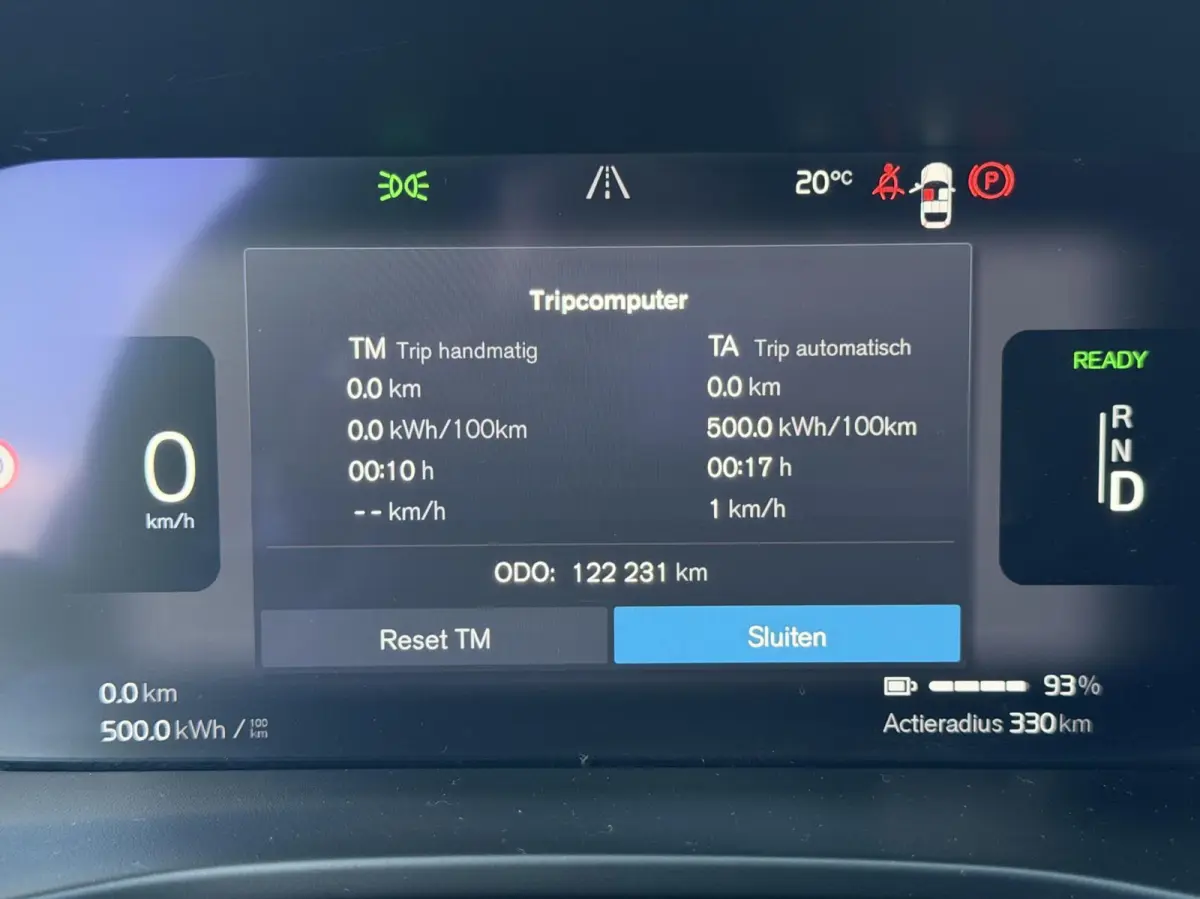 R-Design 70kWh|Org NL NAP|1 Eig|LED|CarPlay|DAB|Leder/Alcantara|Camera|All-Season|Thunder Grey|Isofix|Dealer Onderhouden