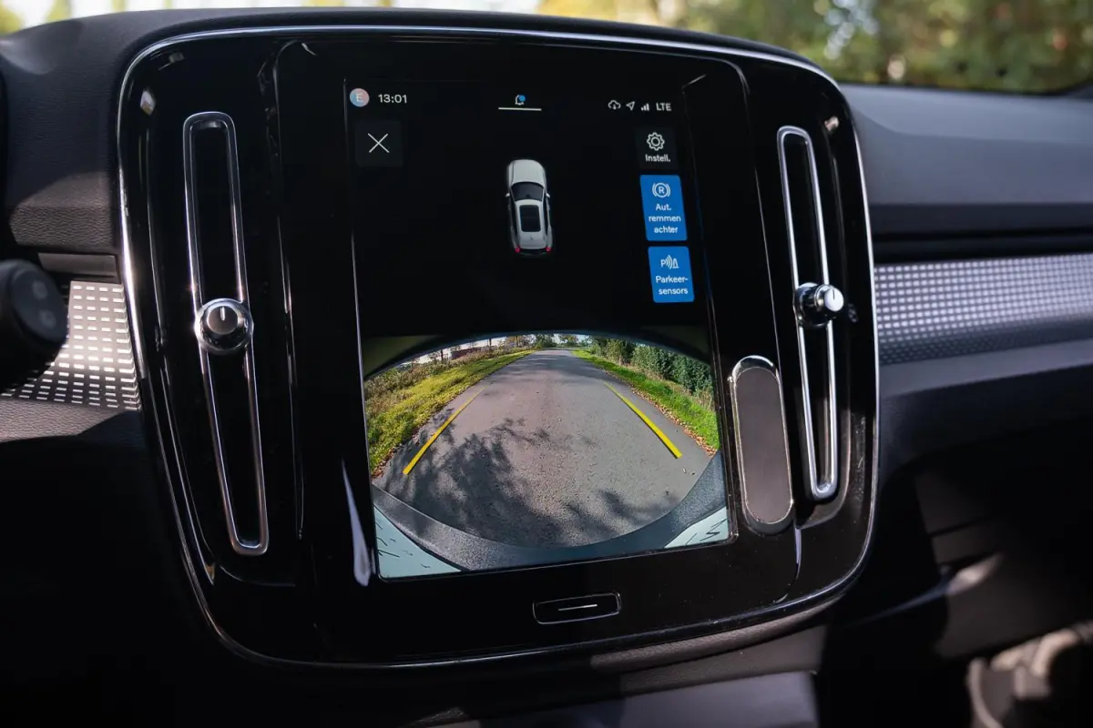 R-Design 70kWh|Org NL NAP|1 Eig|LED|CarPlay|DAB|Leder/Alcantara|Camera|All-Season|Thunder Grey|Isofix|Dealer Onderhouden