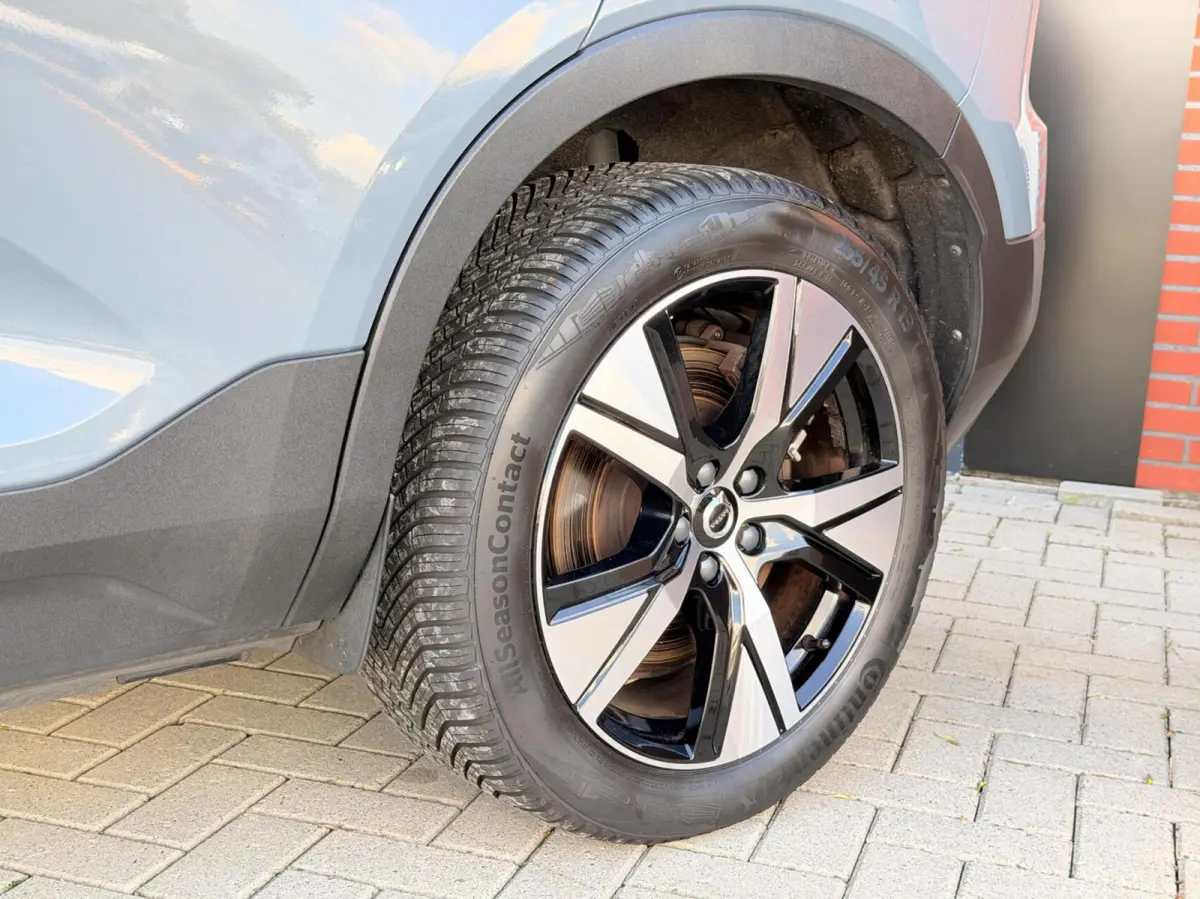 R-Design 70kWh|Org NL NAP|1 Eig|LED|CarPlay|DAB|Leder/Alcantara|Camera|All-Season|Thunder Grey|Isofix|Dealer Onderhouden