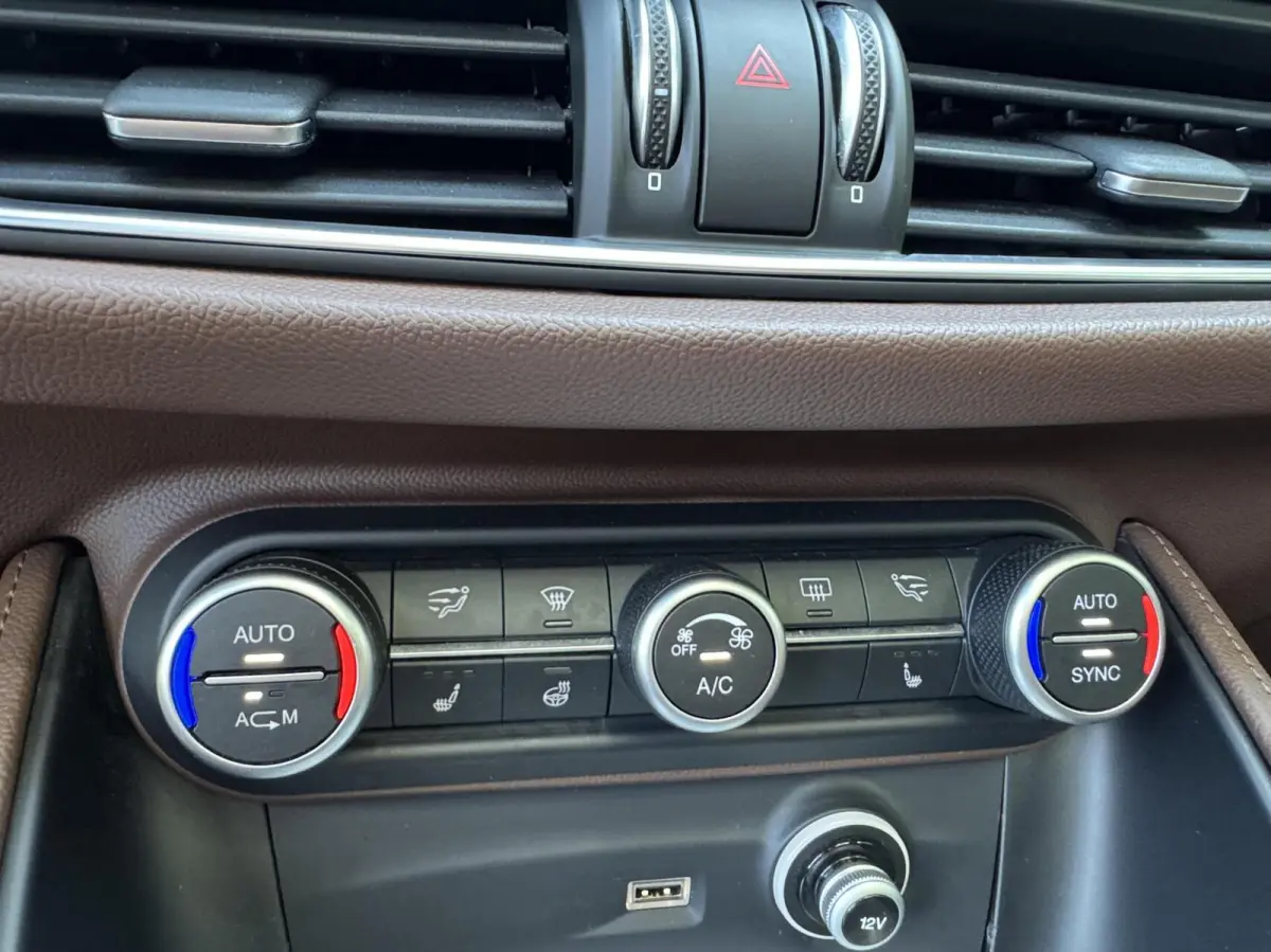 2.0t Q4 Veloce, pano, Harman Kardon, 20"