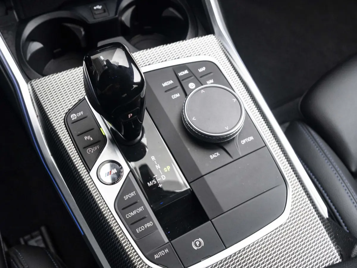 320i | M Sport | Business Edition | 19 inch | Cruise Control | Sportstoelen | Stoelverwarming | HIFI