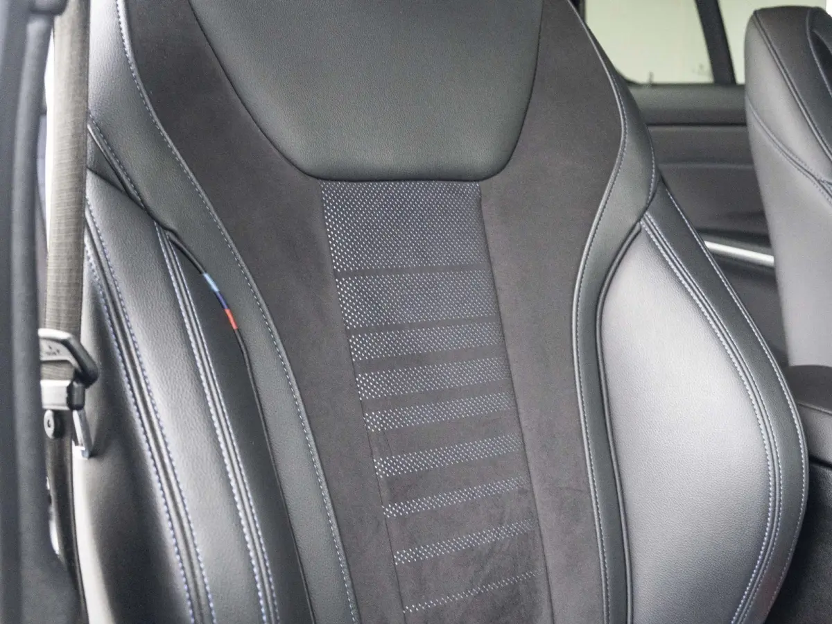 320i | M Sport | Business Edition | 19 inch | Cruise Control | Sportstoelen | Stoelverwarming | HIFI