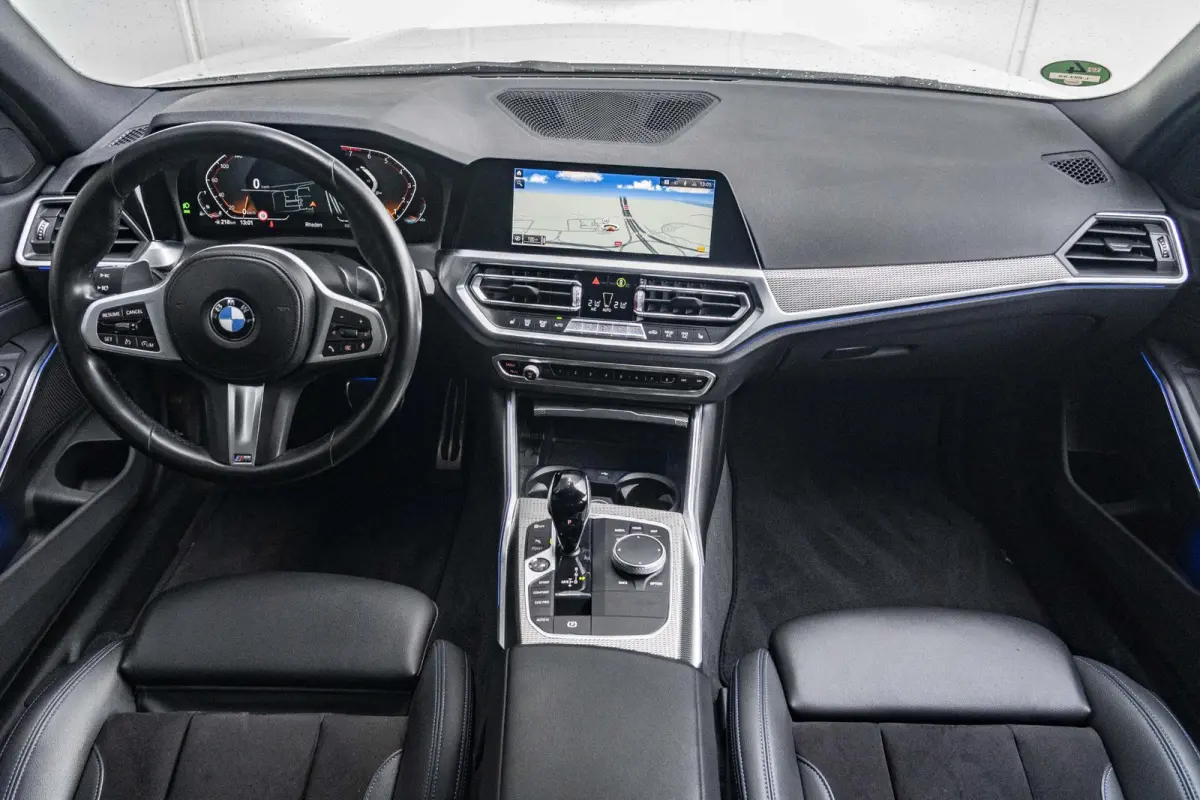 320i | M Sport | Business Edition | 19 inch | Cruise Control | Sportstoelen | Stoelverwarming | HIFI