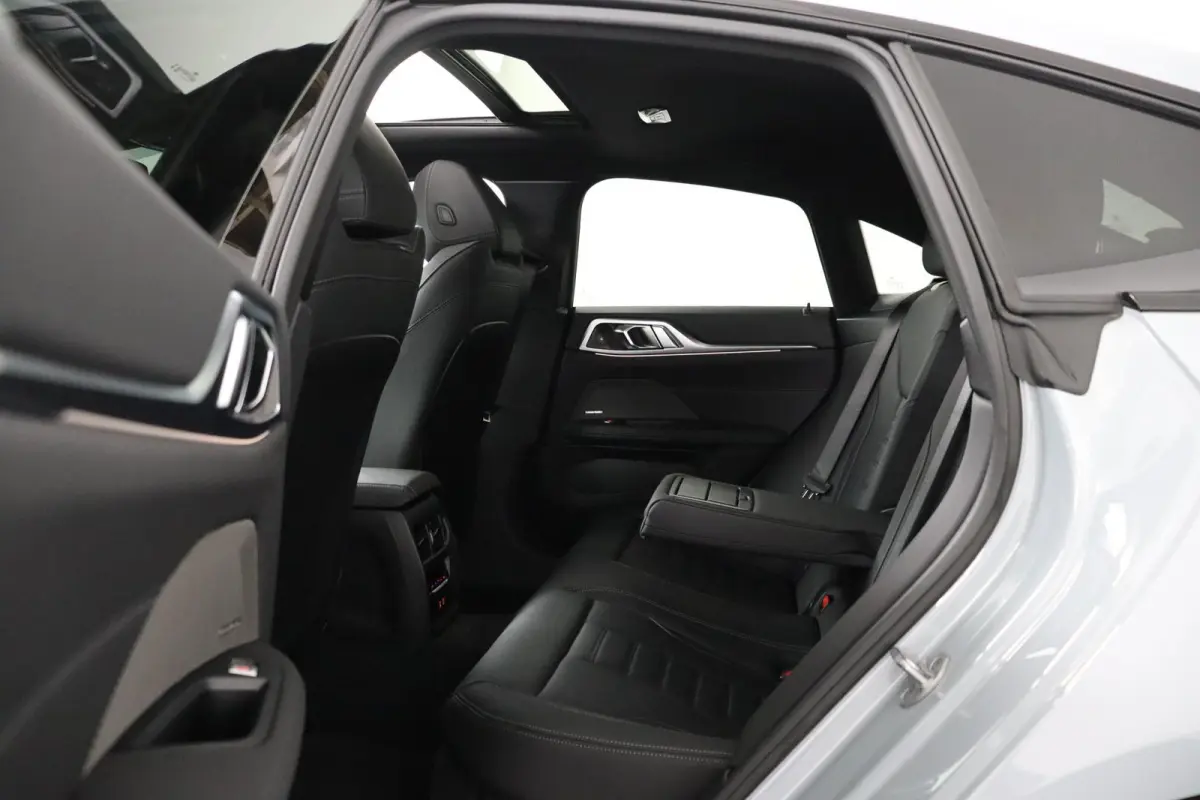 420i M Sport | Comfort Pack | schuif-/kanteldak | Showroom Selection