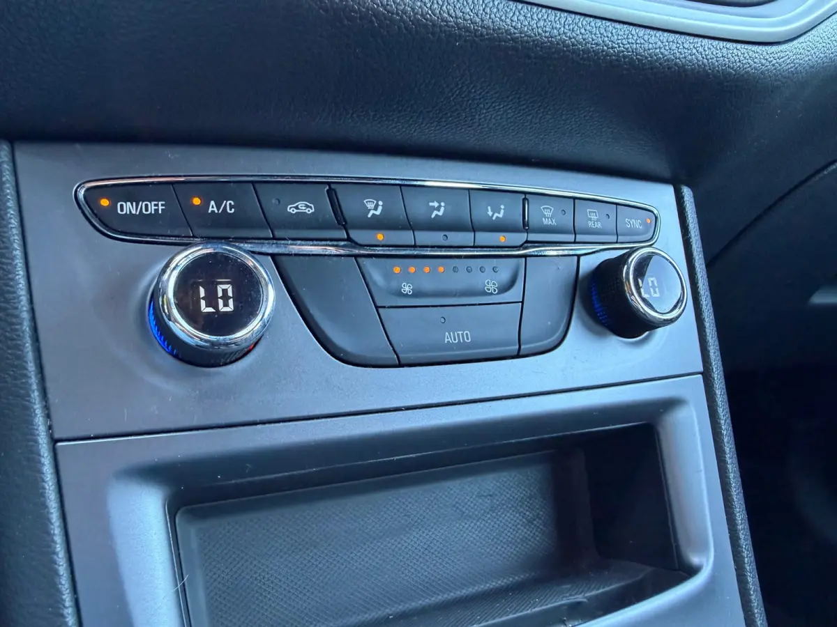 1.2 Business Edition | Cruise control + Navi + NAP Nu € 6.950,- !!!