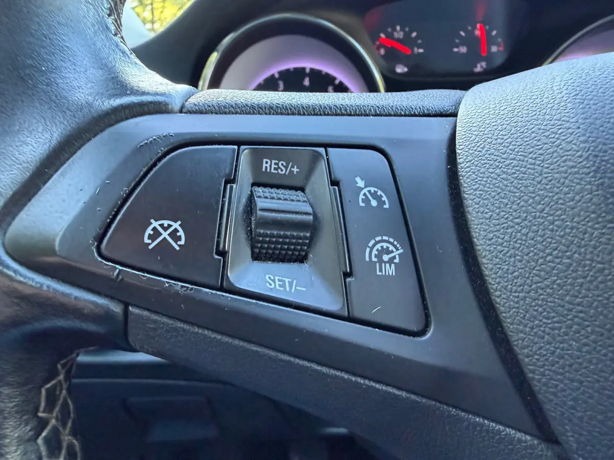 1.2 Business Edition | Cruise control + Navi + NAP Nu € 6.950,- !!!