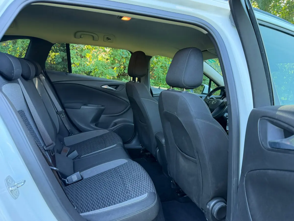 1.2 Business Edition | Cruise control + Navi + NAP Nu € 6.950,- !!!