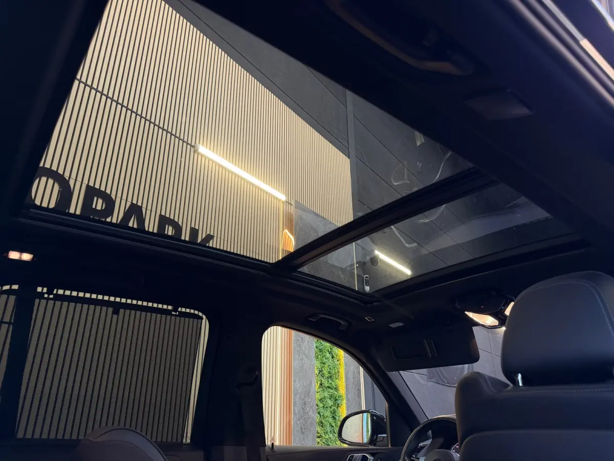 XDrive45e High Executive M-SPORT|PANO|HuD|360CAMERA|LASER|LUCHTVERING|KEYLESS|TREKHAAK|AUTOPILOT|DEALER ONDERHOUDEN|VOL!