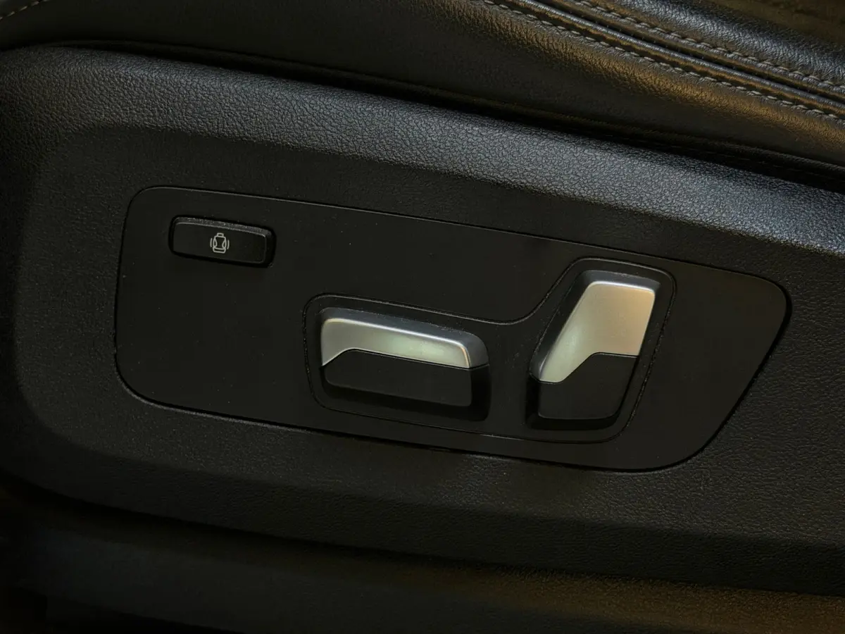 XDrive45e High Executive M-SPORT|PANO|HuD|360CAMERA|LASER|LUCHTVERING|KEYLESS|TREKHAAK|AUTOPILOT|DEALER ONDERHOUDEN|VOL!