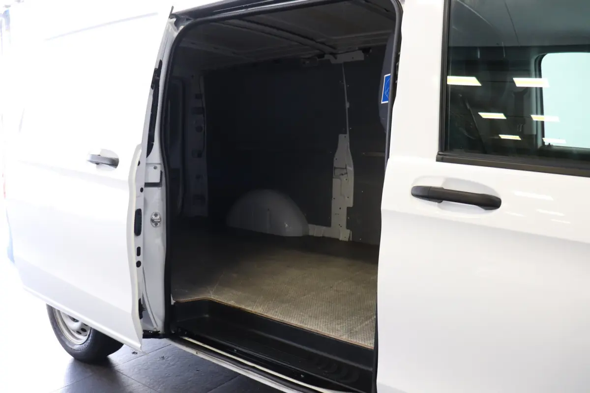 110 CDI XL EURO 6 - Airco - Start/Stop -  € 15.900,- Excl