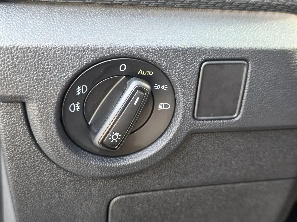 1.0 TSI R-Line | CAMERA | ADAPTIVE | CARPLAY | CLIMA | 18 INCH | KEYLESS