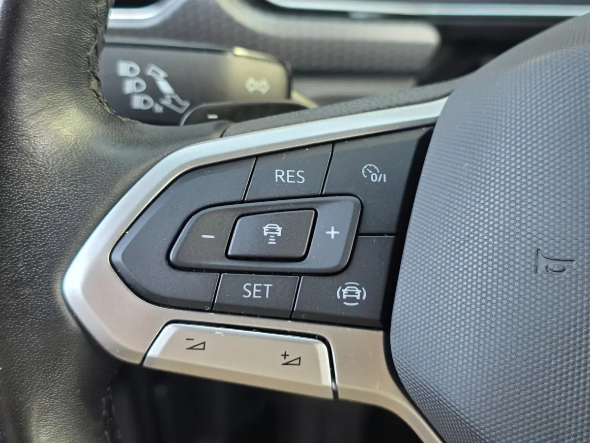 1.0 TSI R-Line | CAMERA | ADAPTIVE | CARPLAY | CLIMA | 18 INCH | KEYLESS