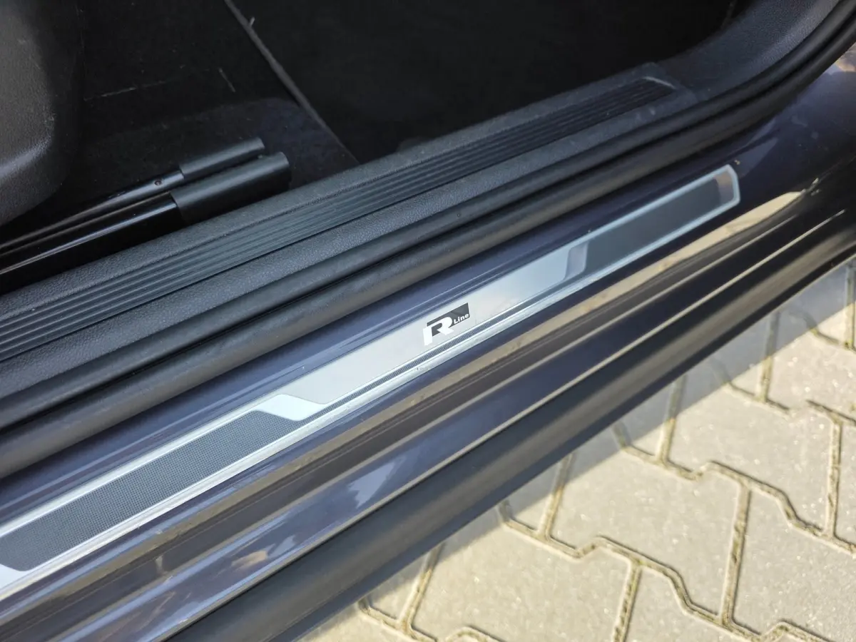 1.0 TSI R-Line | CAMERA | ADAPTIVE | CARPLAY | CLIMA | 18 INCH | KEYLESS