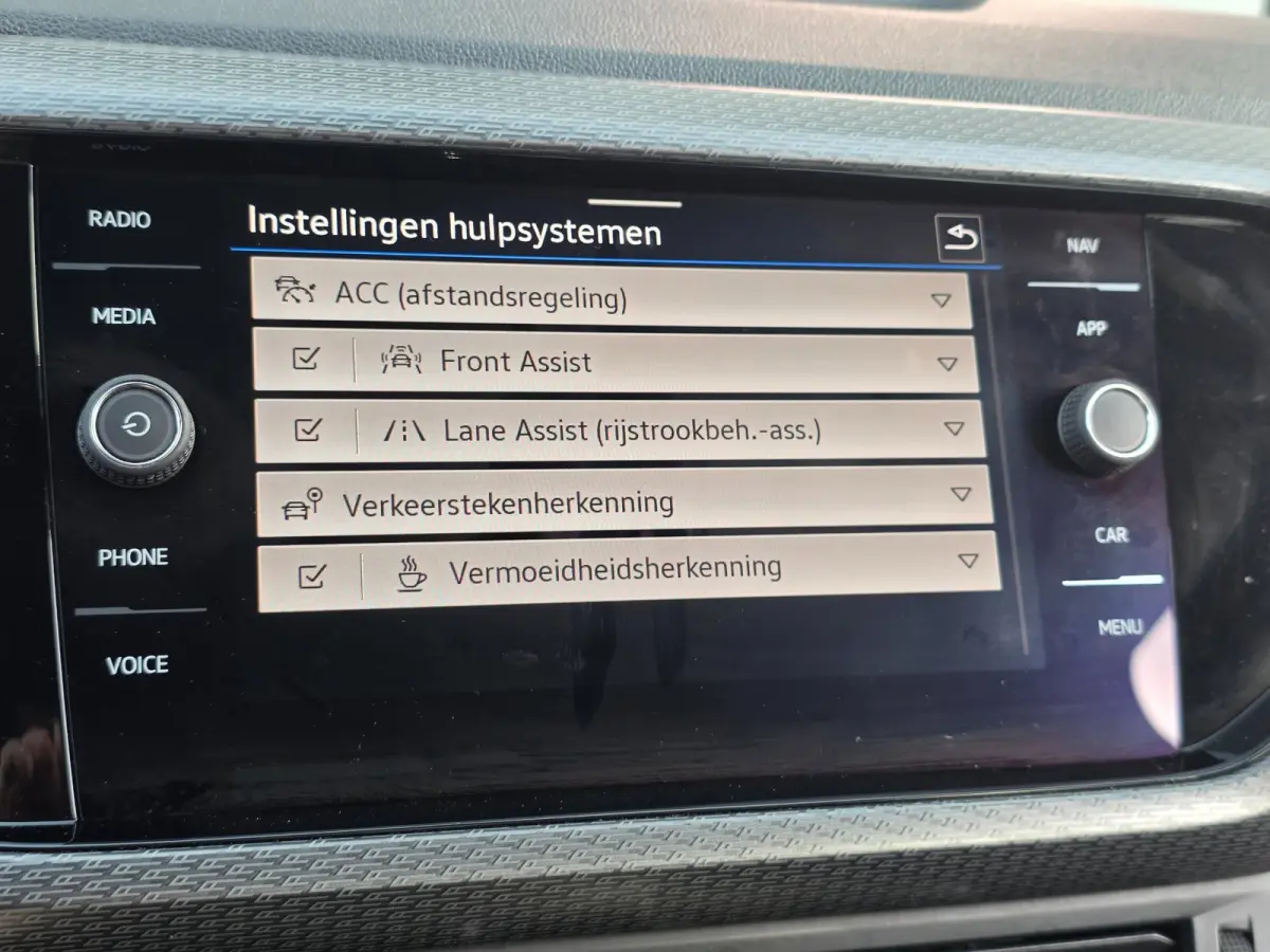 1.0 TSI R-Line | CAMERA | ADAPTIVE | CARPLAY | CLIMA | 18 INCH | KEYLESS