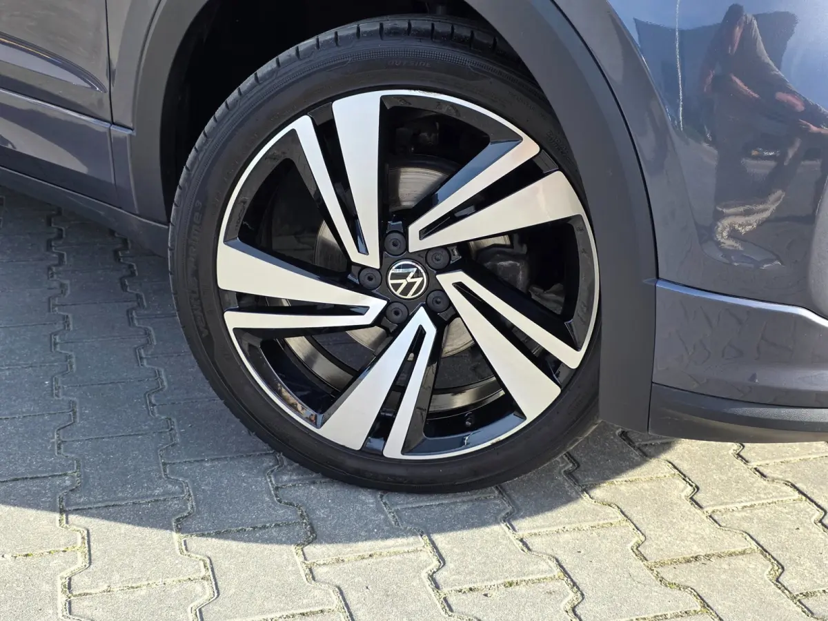 1.0 TSI R-Line | CAMERA | ADAPTIVE | CARPLAY | CLIMA | 18 INCH | KEYLESS