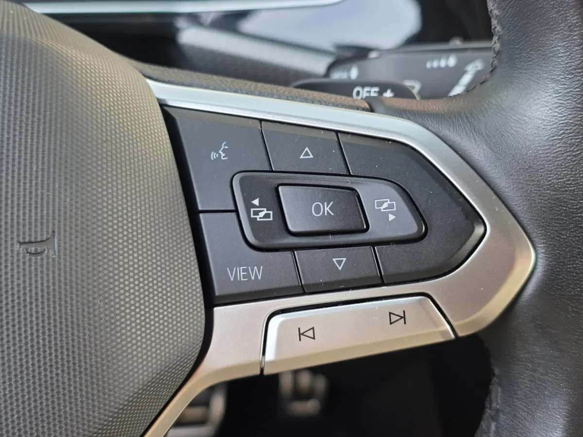 1.0 TSI R-Line | CAMERA | ADAPTIVE | CARPLAY | CLIMA | 18 INCH | KEYLESS