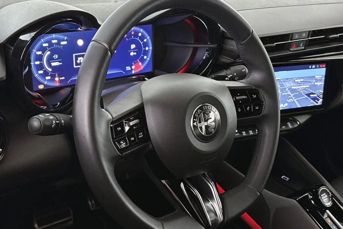 1.2 Turbo Hybrid Ibrida Speciale Pack Techno Stoelverwarming Camera