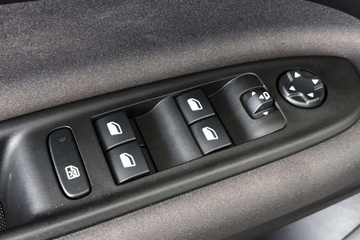 1.2 Turbo Hybrid Ibrida Speciale Pack Techno Stoelverwarming Camera