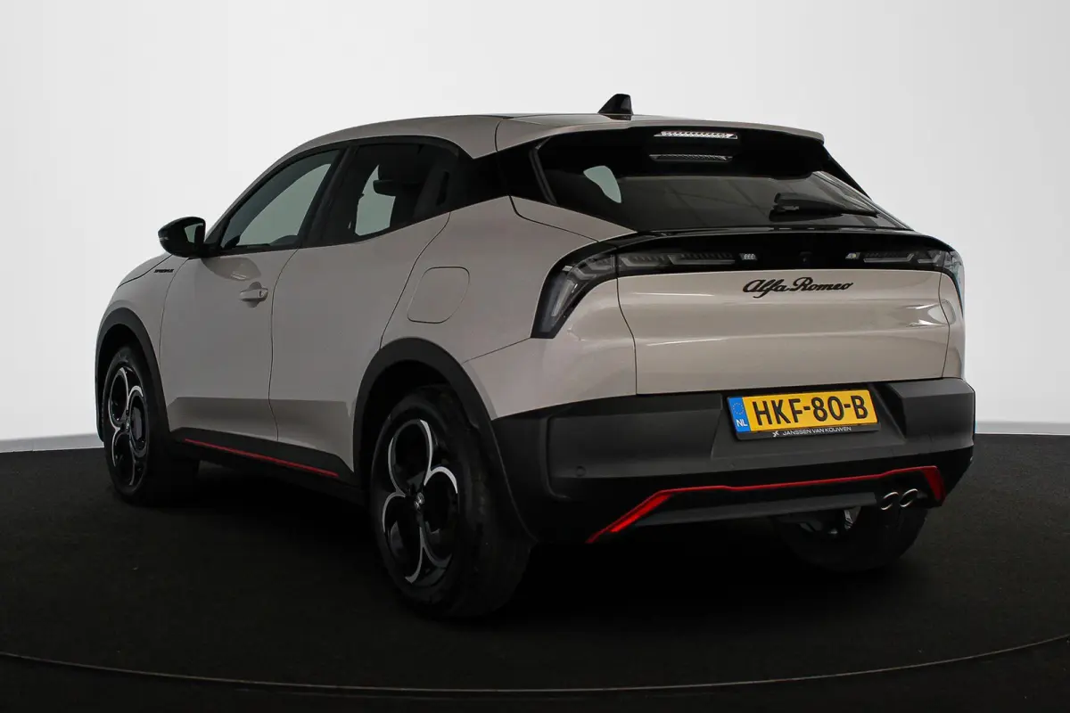 1.2 Turbo Hybrid Ibrida Speciale Pack Techno Stoelverwarming Camera