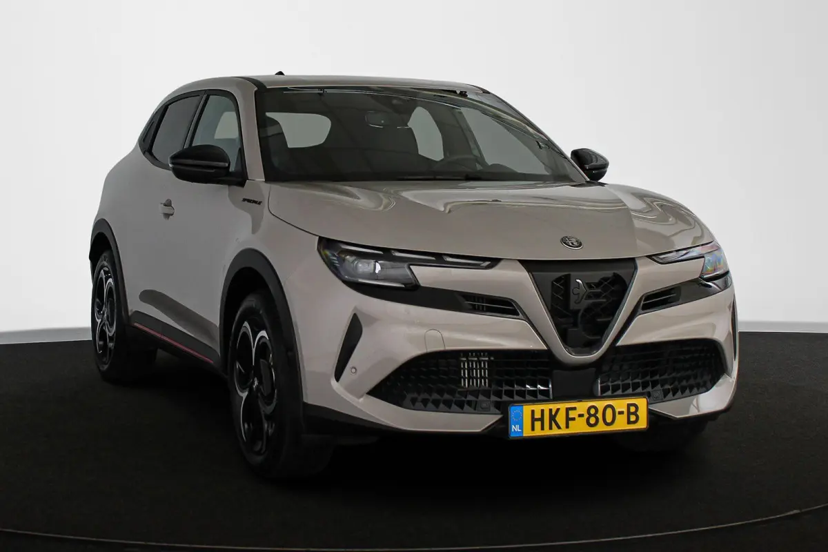 1.2 Turbo Hybrid Ibrida Speciale Pack Techno Stoelverwarming Camera