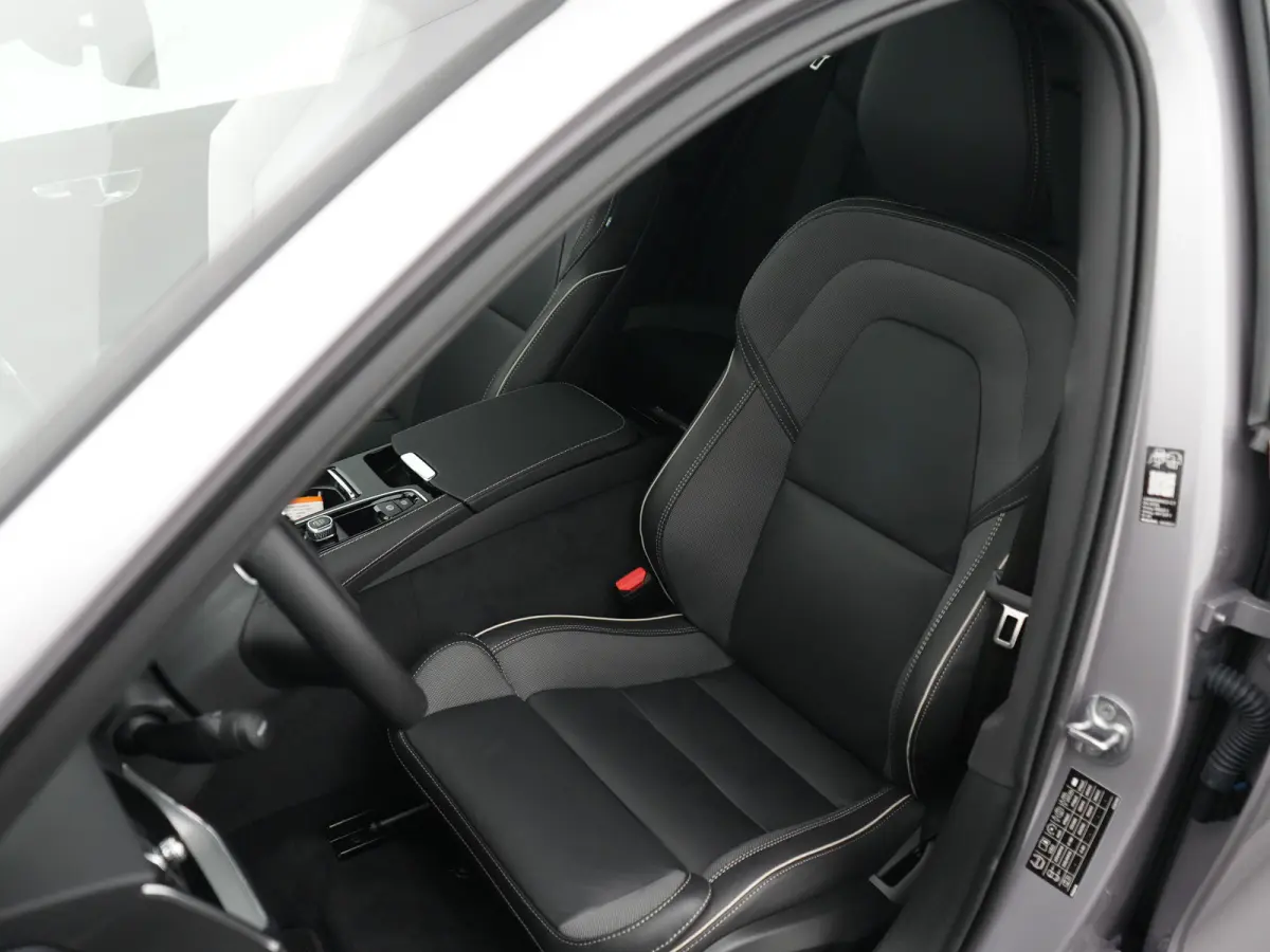 T8 Recharge AWD Plus Dark | 455pk | Head-Up | 360° | Panoramadak | Harman/Kardon | Sportstoel | Nappa | Trekhaak