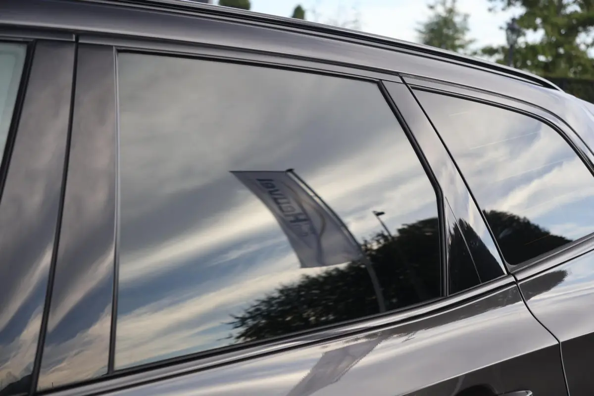 B5 R-Design | Stoelverwarming | Trekhaak | 360° Camera | Panoramadak | Pilot Assist | Memory Seats | Glossy Black | Keyless