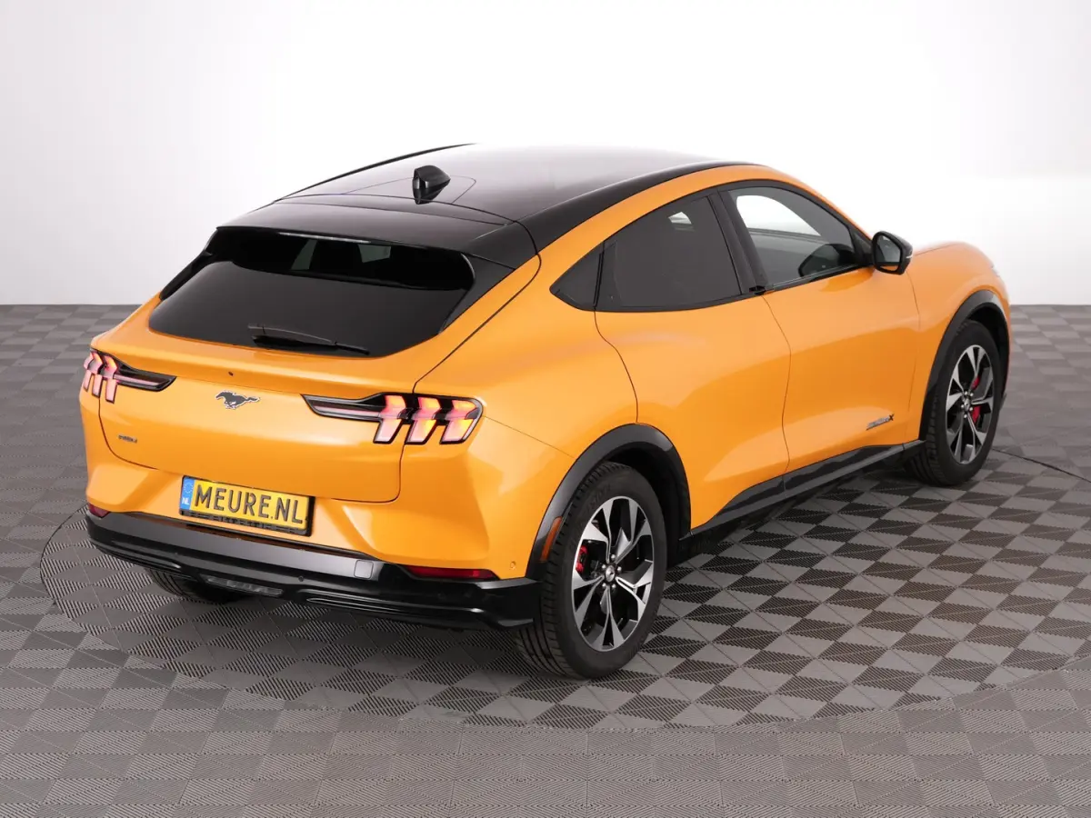 Extended Premium AWD 98 kWh | PANORAMADAK | B&O | EL. STOELEN | LEDER | Full LED | SOH: 95% | !