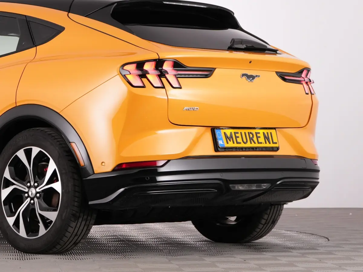 Extended Premium AWD 98 kWh | PANORAMADAK | B&O | EL. STOELEN | LEDER | Full LED | SOH: 95% | !