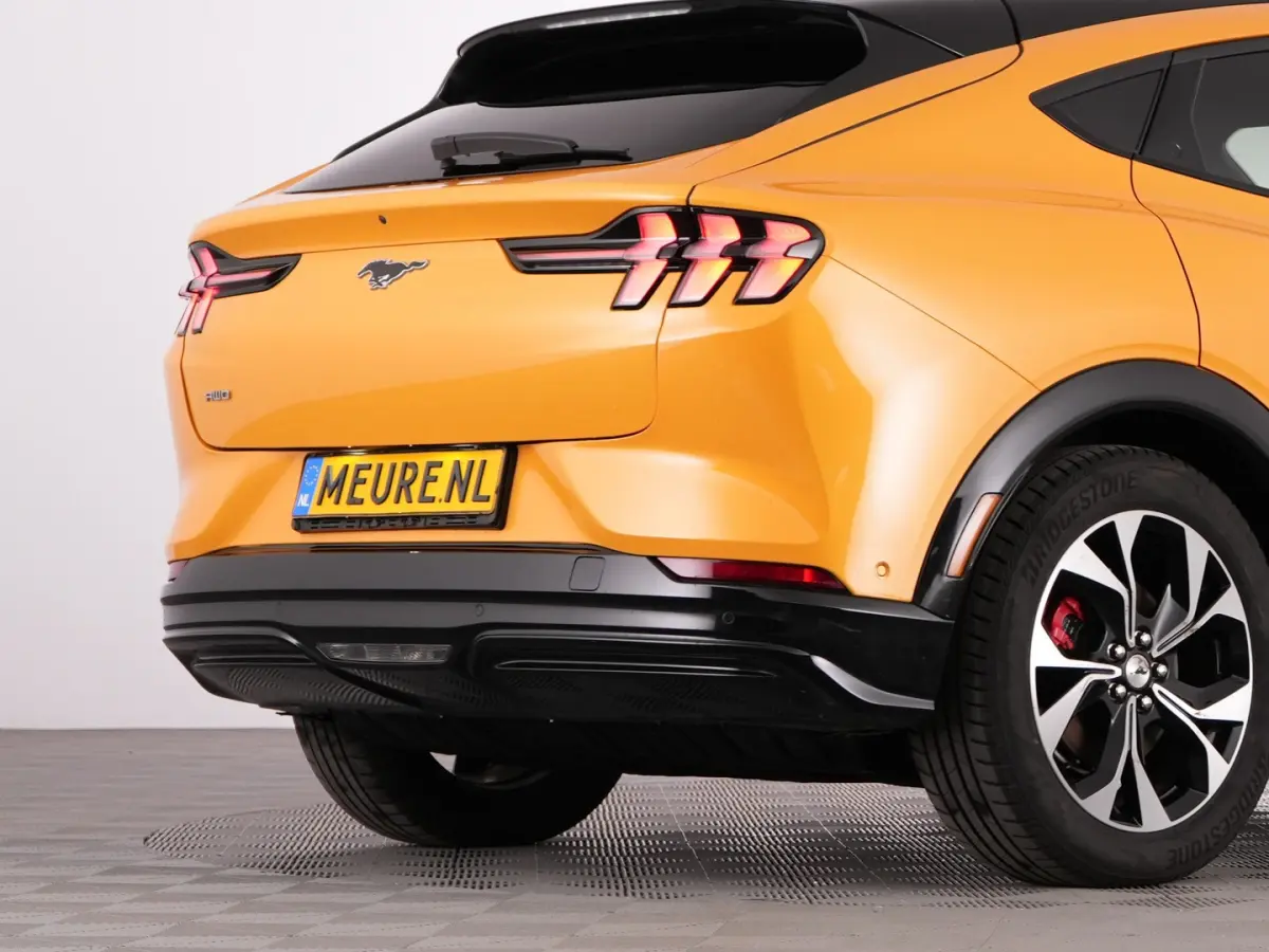 Extended Premium AWD 98 kWh | PANORAMADAK | B&O | EL. STOELEN | LEDER | Full LED | SOH: 95% | !