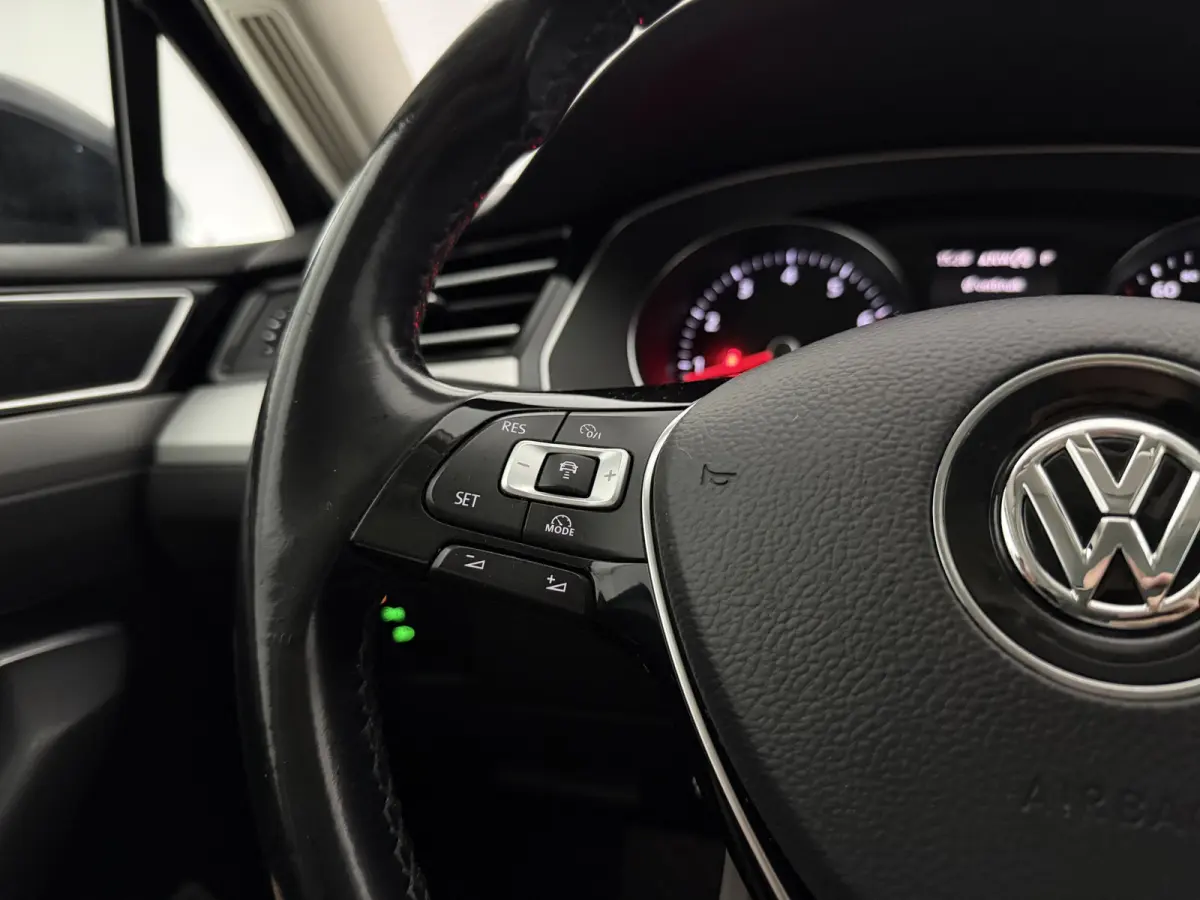 1.4 TSI | DSG | Clima | Camera | Cruise | Trekhaak | Carplay | LED | Parkeersens. | NAP