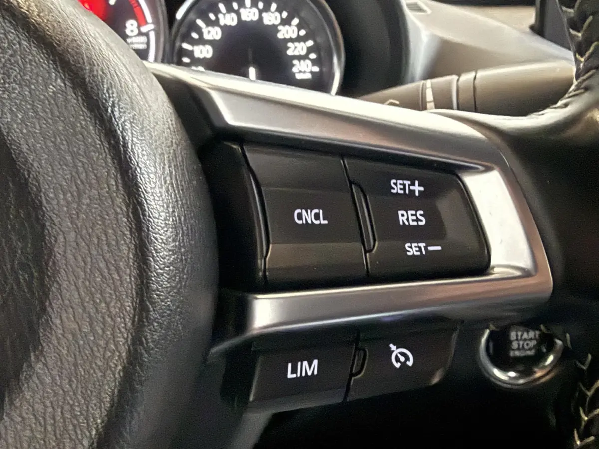 1.5 SkyActiv-G 132 Exclusive | DIFFUSOR | SPORTUITLAAT | LEDER | CAMERA | BOSE